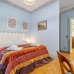 Torino Old Fashion Apartment With Balcony