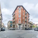 Torino Old Fashion Apartment With Balcony